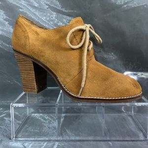 Chunky heel ankle booties